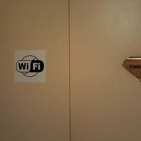 De La Tour Hotel 2*