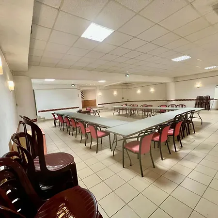 Ξενοδοχείο De La Tour Etienne Sud